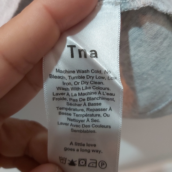 Aritzia gray tna top with red and blue striped sleeves. Size XS - Picture 4 of 5